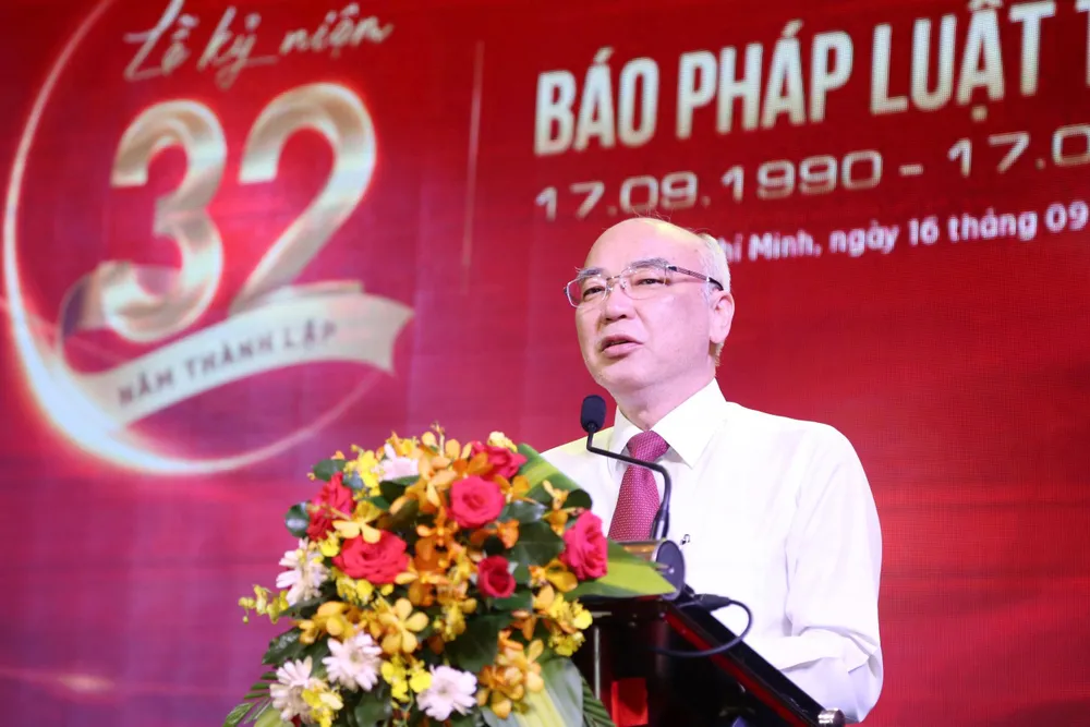 Ông Phan Nguyễn Như Khuê phát biểu tại gala. Ảnh: Hoàng Giang