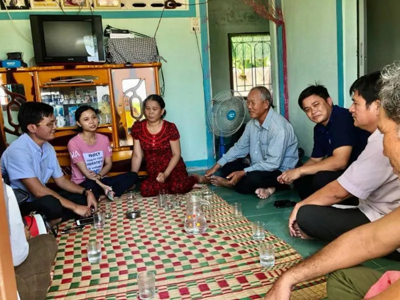 không được nghèo