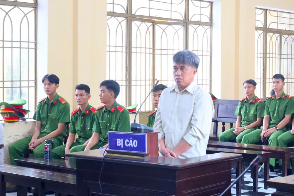 Bị cáo Lê Sen, thuyền trưởng vụ ca nô lật làm 17 người chết ở Hội An bị phạt 7 năm tù. Ảnh: TN thuyền trưởng vụ ca nô lật