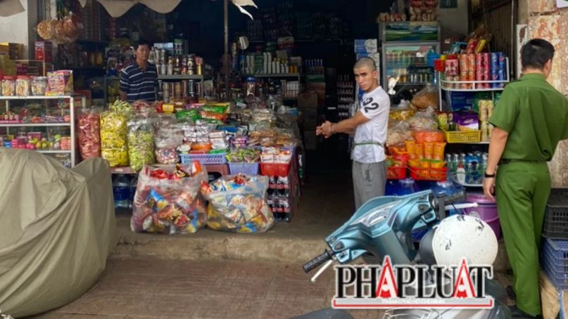 Vũ còn gây ra các vụ trộm ở tiệm tạp hoá. Ảnh: VT