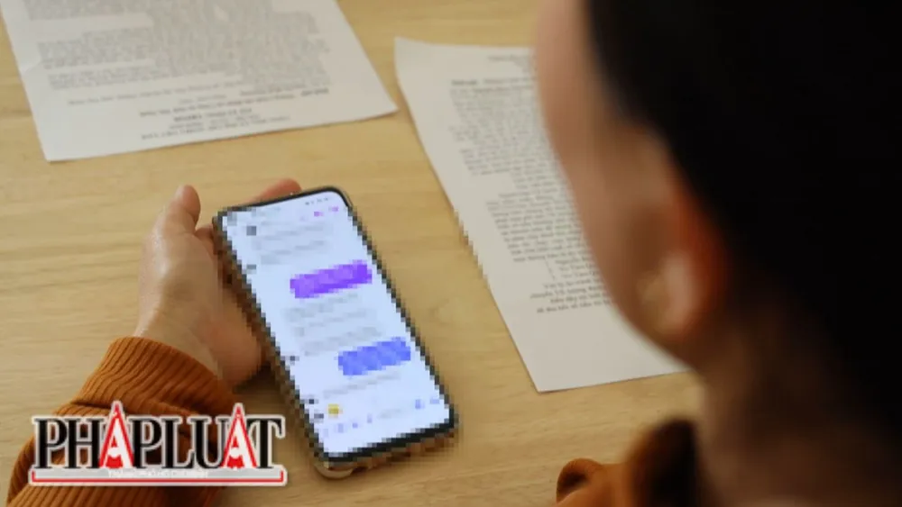 Chị P đến Phòng Cảnh sát hình sự trình báo vụ việc. Ảnh: VÕ TÙNG