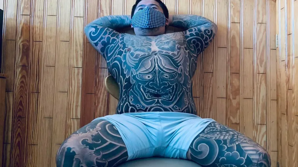 Tèo Chùa rất thích khoe hình xăm trổ trên mạng xã hội. Ảnh: FB