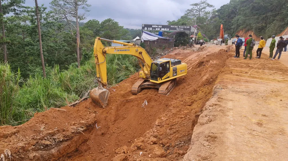 Hiện trường vụ tai nạn lao động khiến 2 người thương vong. Ảnh: VT