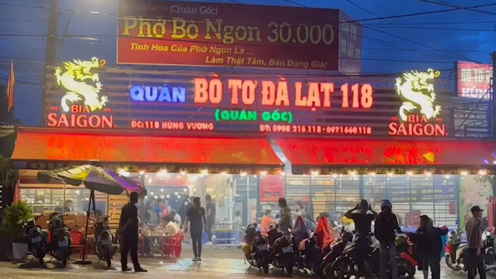 Quán Bò tơ Đà Lạt 118 bị đình chỉ kinh doanh. Ảnh; VÕ TÙNG