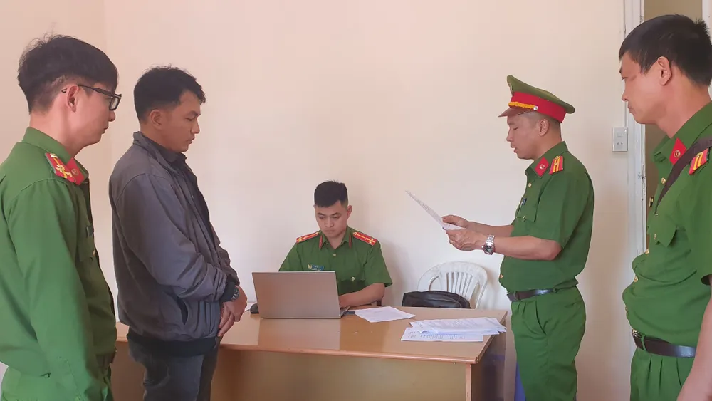 Khoa bị bắt tạm giam 4 tháng. Ảnh: CA Khoa bị bắt tạm giam 4 tháng. Ảnh: CA