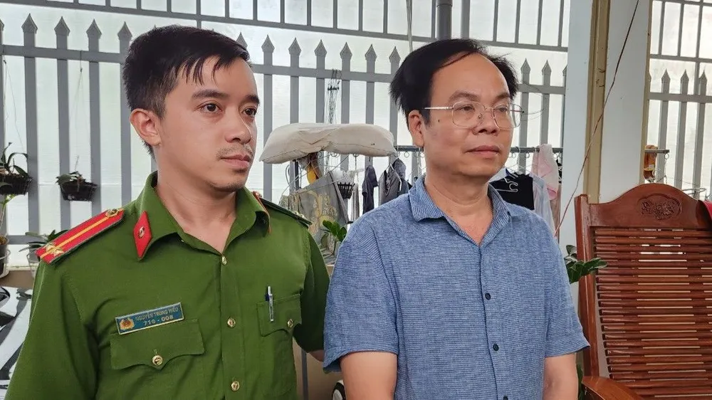 Vũ Chí Hữu, nguyên Giám đốc Chi nhánh văn phòng Đăng ký đất đai huyện Bảo Lâm Vũ Chí Hữu, nguyên Giám đốc Chi nhánh văn phòng Đăng ký đất đai huyện Bảo Lâm