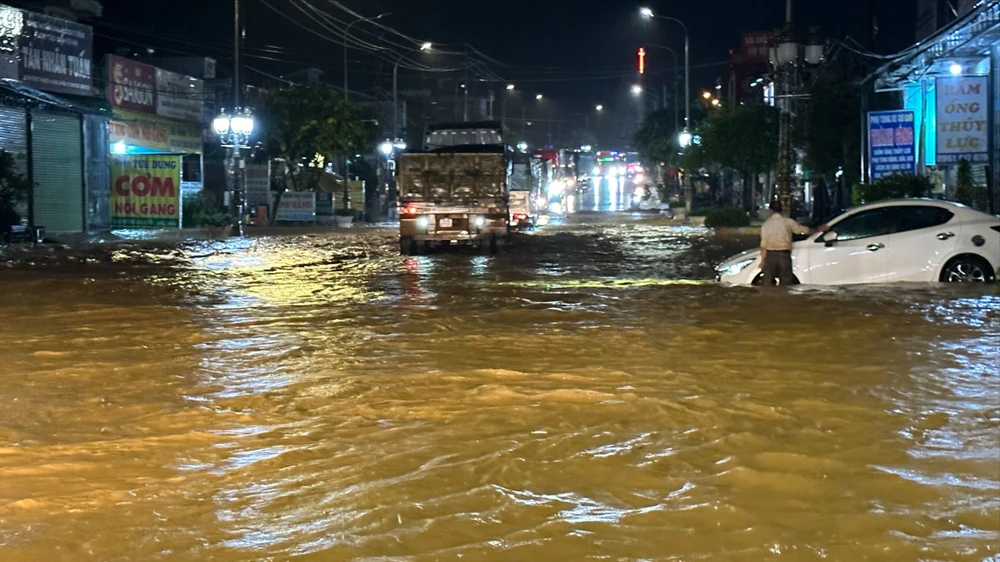 Nhiều xe bị chết máy IMG_20230917_215050.jpg