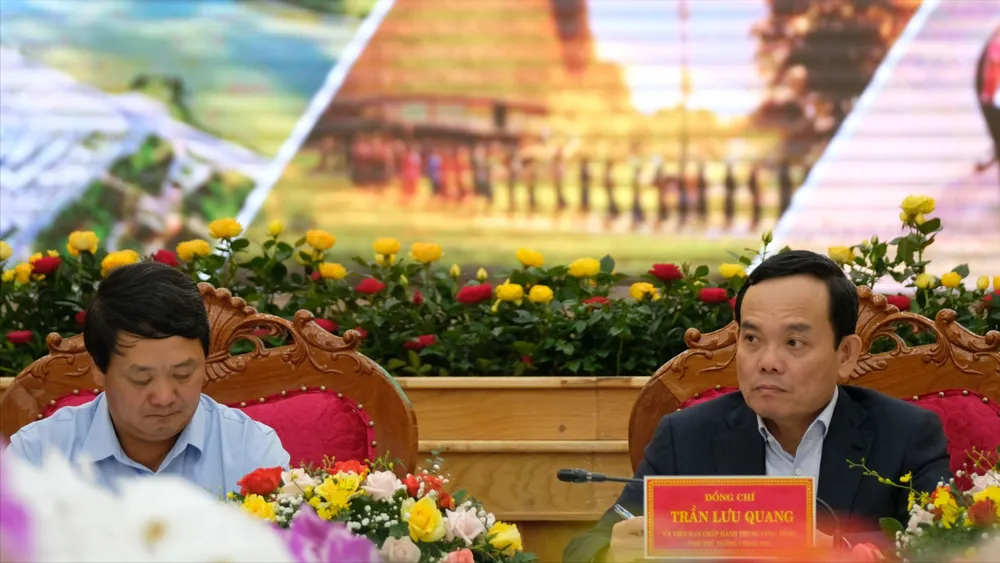 Phó Thủ tướng Trần Lưu Quang chủ trì hội nghị. Ảnh: VÕ TÙNG tn-1.jpg