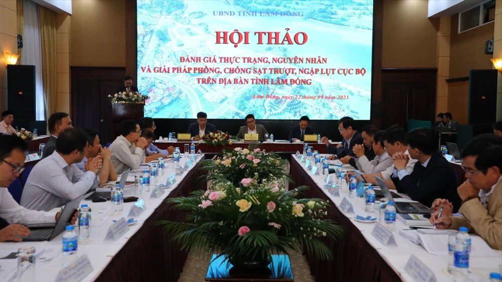 Toàn cảnh buổi hội thảo sat-4.jpg
