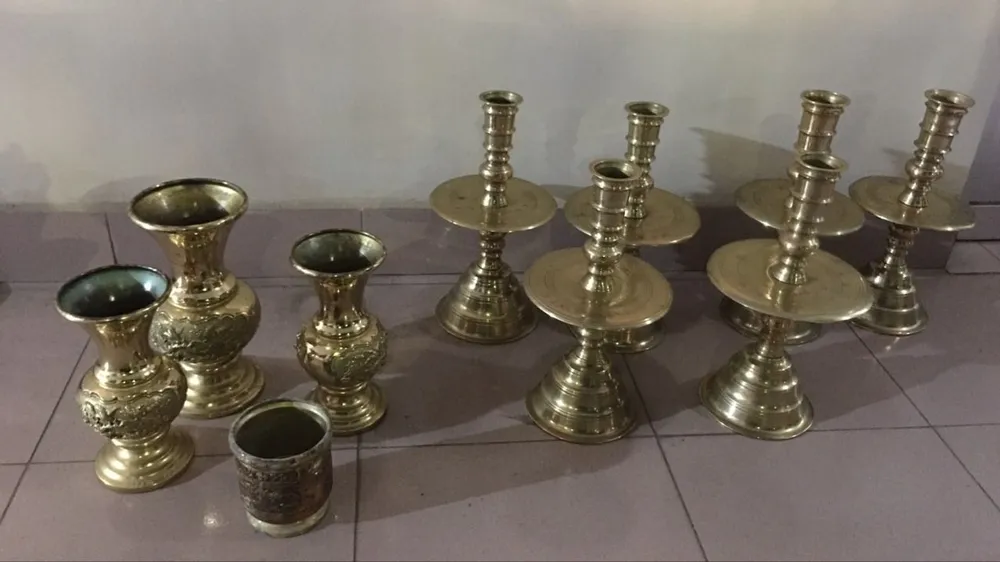 Tang vật vụ trộm đồ thờ của thánh thất. Ảnh: VT tang vật vụ trộm đồ thờ và tiền công quả của thánh thất