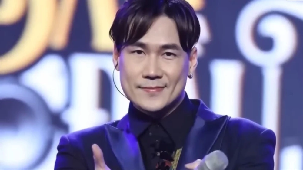 Ca sĩ Khánh Phương Vụ liên quan ca sĩ Khánh Phương: Tỉnh Lâm Đồng tạm dừng giao dịch tài sản thêm 5 cá nhân