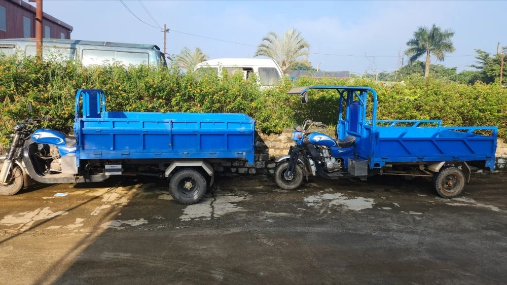 Hai chiếc xe ba gác máy do nhóm Hòa trộm bị công an thu giữ. Ảnh: CACC Hoà Hai Thời