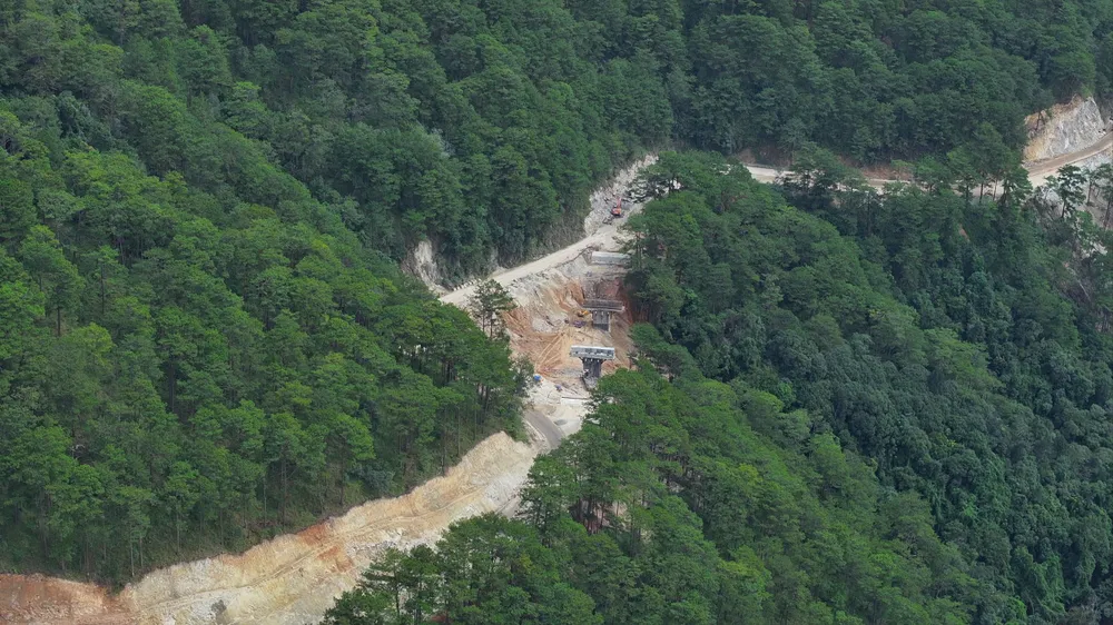 Đèo Prenn thành hình, đường rộng thênh thang