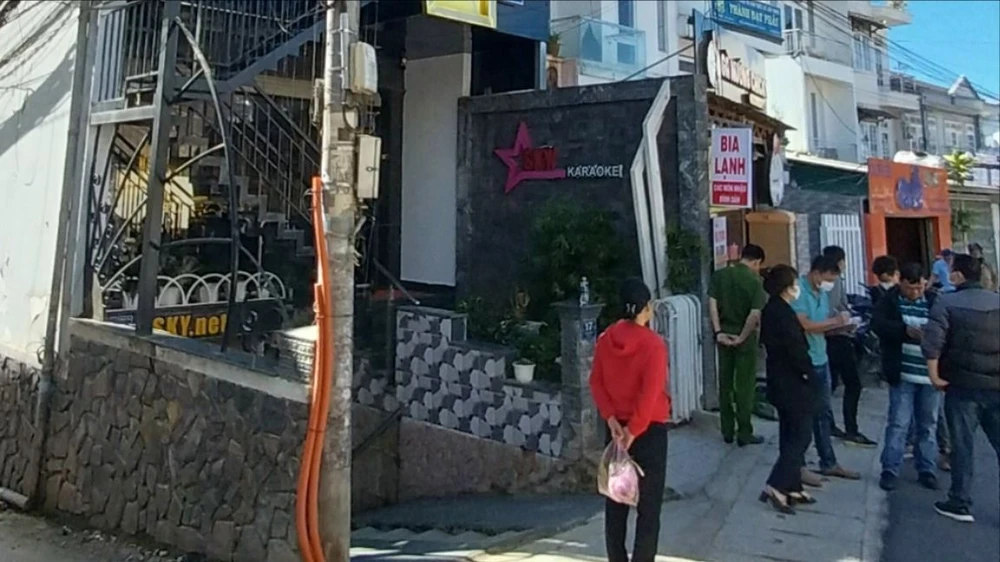 Bị đâm chết ở quán karaoke vì 'bo' không đủ cho tiếp viên