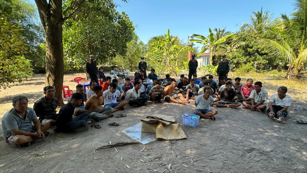 33 người đá gà bị công an bắt giữ