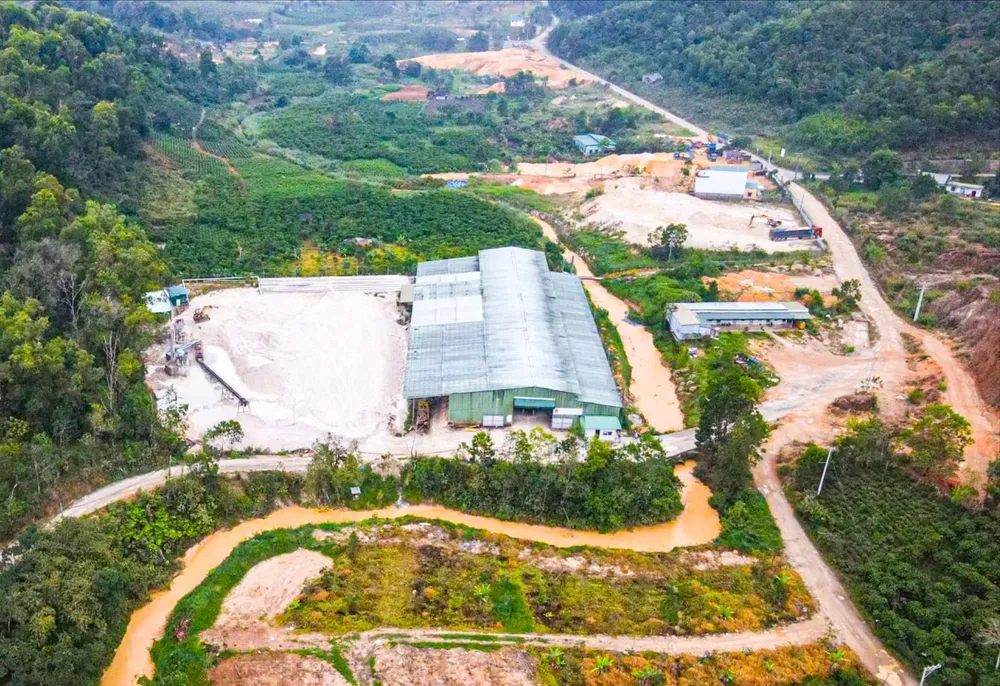 Công ty Tuấn Thiện là công ty khai thác cao lanh lớn ở Bảo Lộc. Ảnh: VT Vi phạm 11 lỗi, công ty Tuấn Thiện bị phạt gần 700 triệu