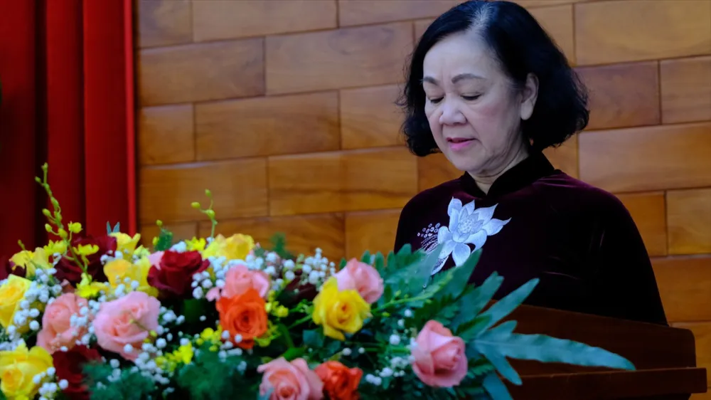 Bà Trương Thị Mai phát biểu chỉ đạo hội nghị và giao nhiệm vụ cho Quyền Bí thư Lâm Đồng. bi-thu-44.jpg
