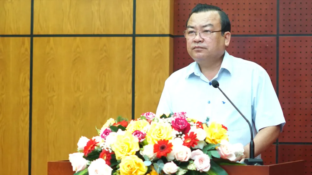 Ông Phạm Hùng Thái - Phó bí thư Thường trực Tỉnh uỷ đã báo cáo tóm tắt kết quả tự kiểm tra của Ban Thường vụ Tỉnh ủy Tây Ninh. Ảnh: P.T bao-ve-chinh-tri-noi-bo-5.JPG