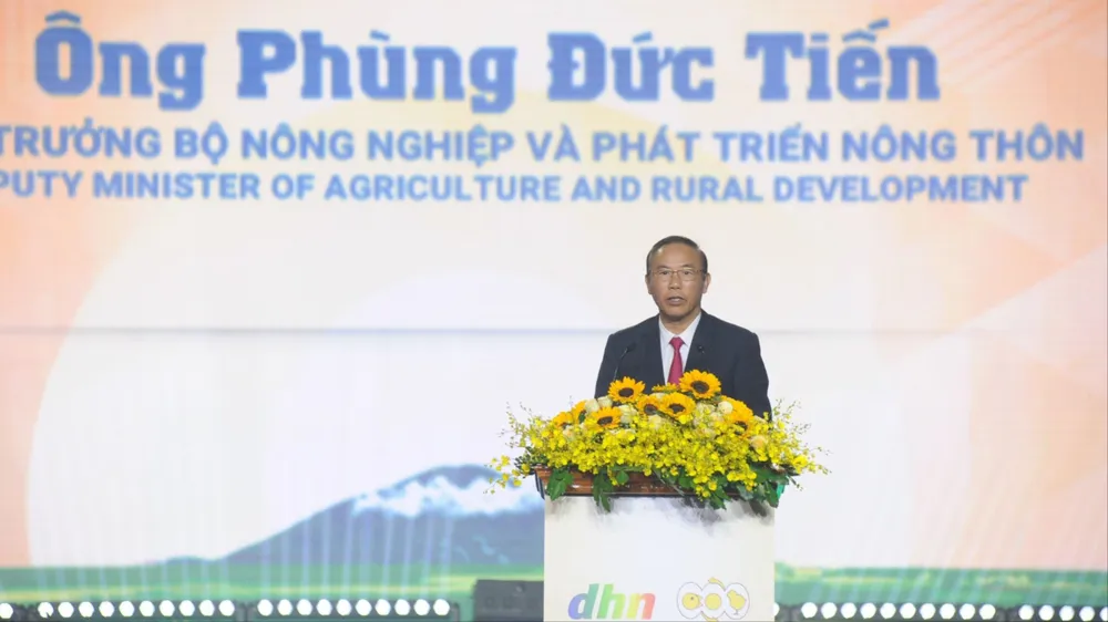 Lãnh đạo Bộ NN&PTNT phát biểu tại buổi lễ công bố vùng an toàn dịch bệnh ở Tây Ninh. tay-ninh-1.jpg