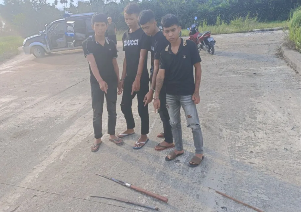 2 thanh niên đi săn mây sớm bị 4 thanh thiếu niên chặn đường cướp hết tài sản. Ảnh: VT Đi săn mây gặp cướp, 2 thanh thiếu niên bị lột sạch tài sản
