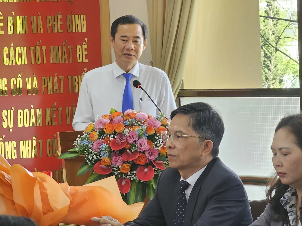 Quyền Bí thư Tỉnh uỷ phát biểu tại hội nghị. Ảnh: VT Quyền Bí thư Tỉnh uỷ phát biểu tại hội nghị. Ảnh: VT