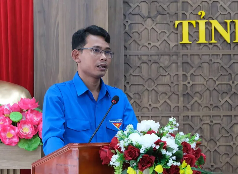 Tân Bí thư Tỉnh Đoàn Lâm Đồng Ndu Ha Biên phát biểu nhận nhiệm vụ mới. Ảnh: VT tinh-doan-lam-dong-3.jpg