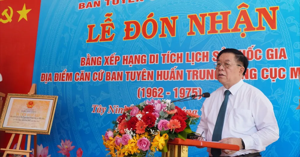 Trưởng Ban Tuyên giáo Trung ương phát biểu tại buổi lễ đón nhận xếp hạng Di tích lịch sử quốc gia Ban Tuyên huấn Trung ương Cục miền Nam giai đoạn 1962 - 1975. Ảnh: VT ntn.jpg