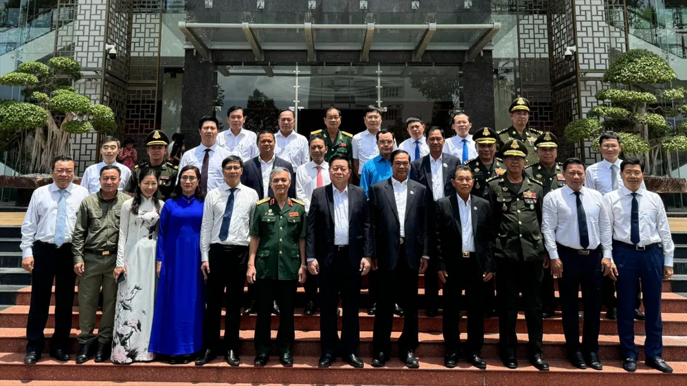 Campuchia luôn ghi nhớ, tri ân sự phối hợp, giúp đỡ của quân tình nguyện Việt Nam cùng quân dân Campuchia chiến đấu, giải phóng khỏi chế độ diệt chủng Pol Pot. Ảnh: VT thong-tuong-2.jpg