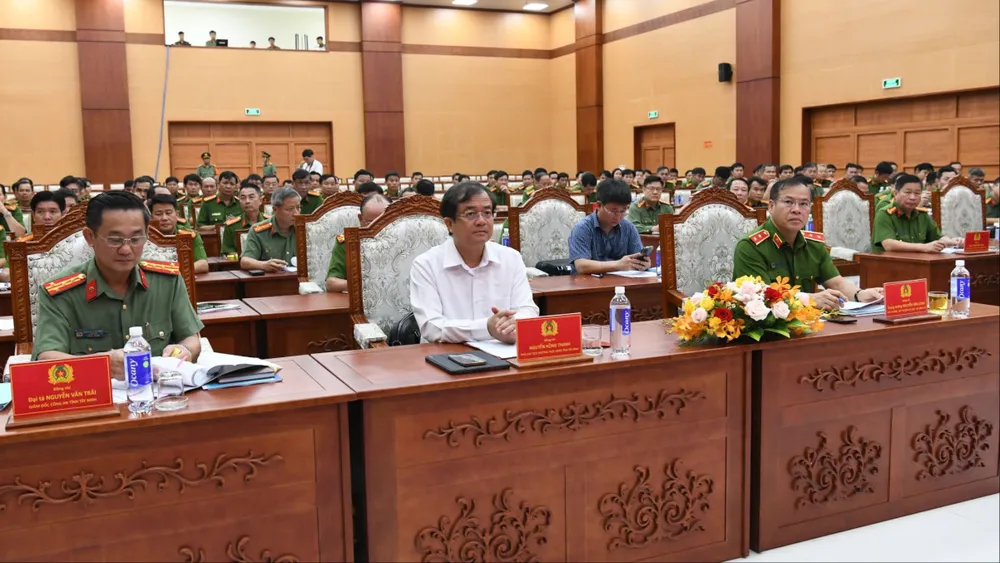Các đại biểu tham dự Hội nghị giao ban Ban chỉ đạo về phòng ngừa, đấu tranh với tội phạm ma túy trên tuyến Tây Nam. Trung tướng Nguyễn Văn Long: Đấu tranh với tội phạm về ma túy là nhiệm vụ vất vả, khó khăn