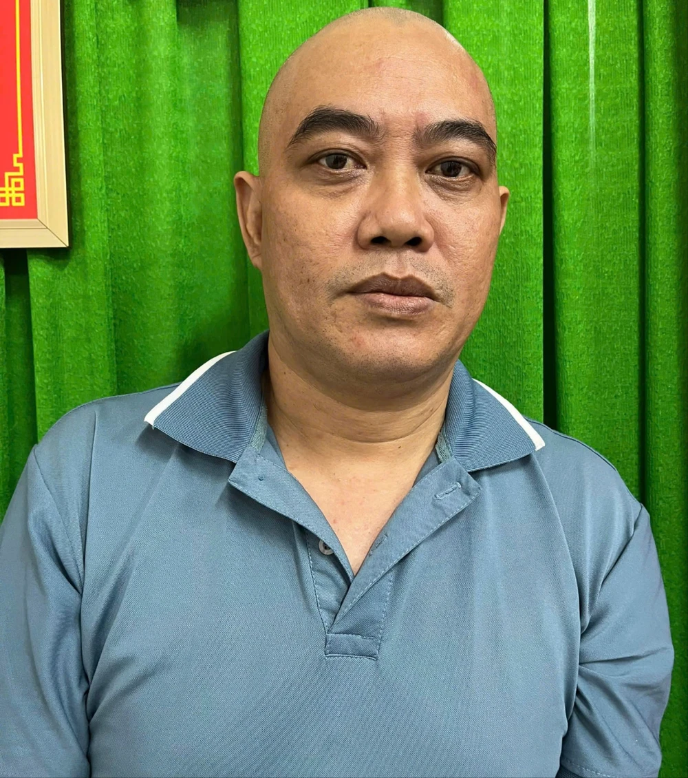 Trốn truy nã xuyên quốc gia vẫn bị bắt