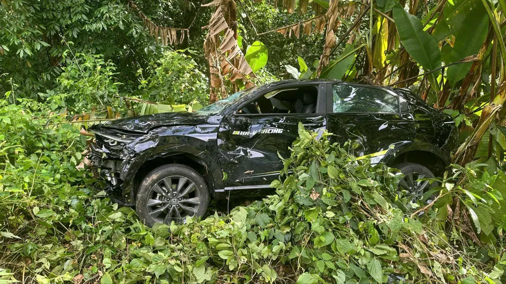 Điều tra nguyên nhân vụ ô tô lao xuống vực ở đèo Bảo Lộc