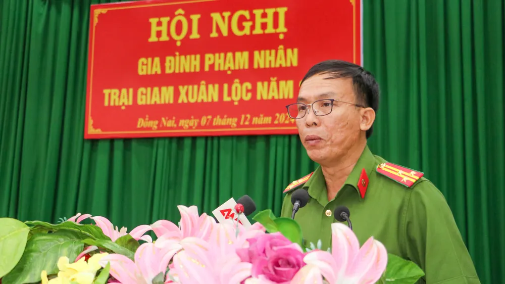 'Tôi dạy con chưa tốt nên bữa cơm gia đình mới hiếm hoi thế này đây'