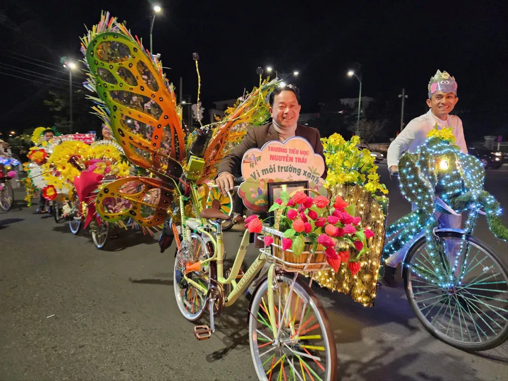 Đến carnaval đường phố 'Hoa và Di sản', hưởng trọn không khí Đà Lạt mùa lễ hội