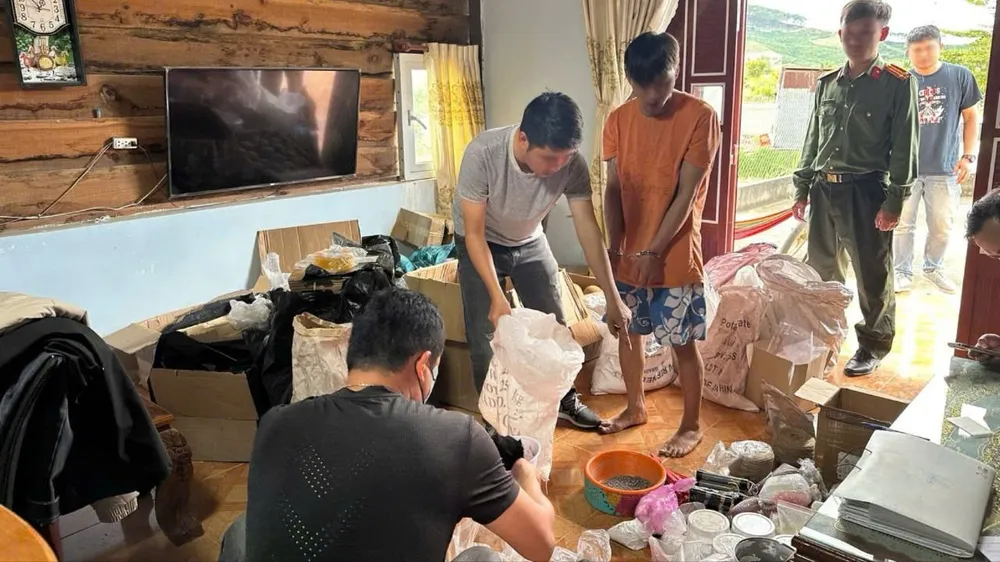 Mua bán tiền chất thuốc nổ để chế tạo pháo