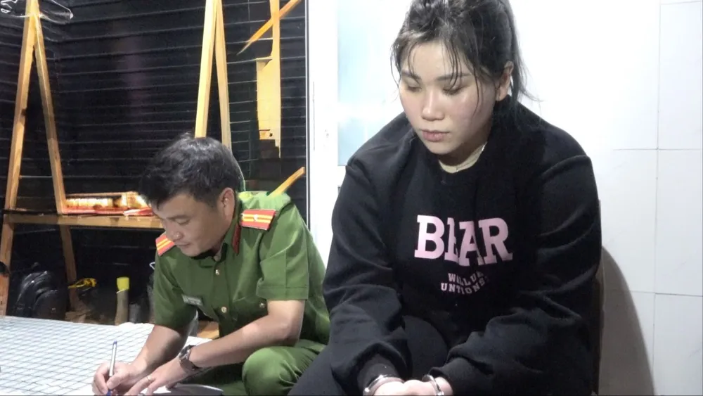 Ánh Tuyết bị bắt vì mang ma tuý lên TP Đà Lạt chơi Noel