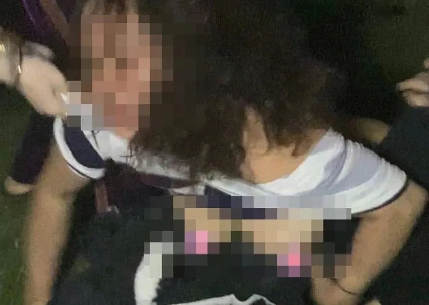 Khởi tố người phụ nữ đánh ghen, lột đồ rồi đăng ảnh người khác lên Facebook