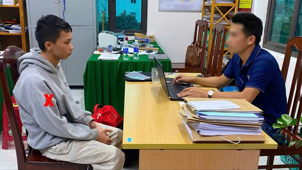 Sử dụng tài khoản ảo, ép nhiều học sinh dưới 16 tuổi khiêu dâm ở tỉnh Lâm Đồng Sử dụng tài khoản ảo, ép nhiều học sinh dưới 16 tuổi khiêu dâm ở tỉnh Lâm Đồng