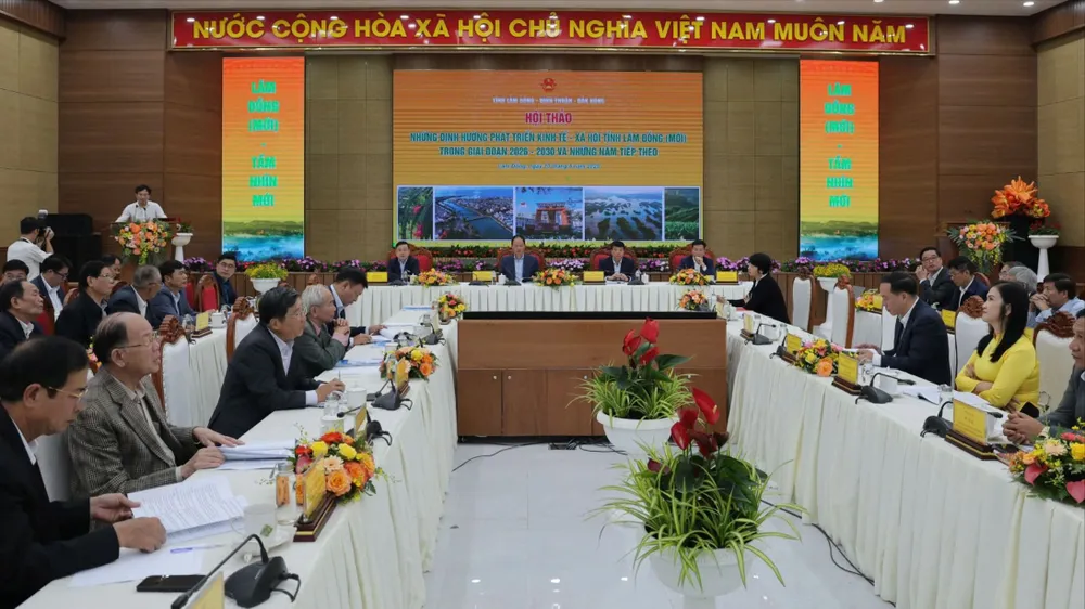 Hội thảo Khoa học về định hướng phát triển kinh tế - xã hội cho tỉnh Lâm Đồng mới. Ảnh: PN Cơ hội vàng hình thành cực tăng trưởng chiến lược cho tỉnh Lâm Đồng