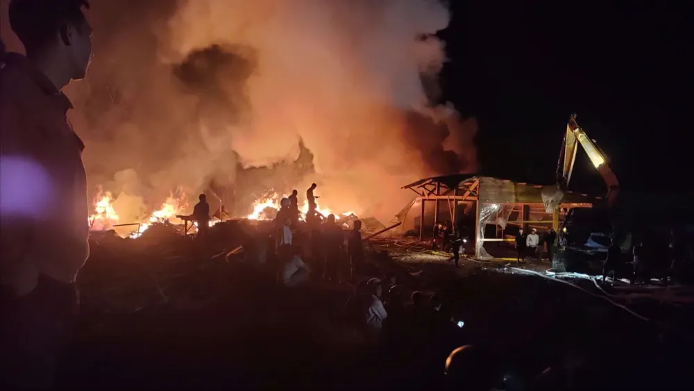 Hiện trường vụ cháy tại xưởng gỗ ở Đam Rông 1. Ảnh: VT