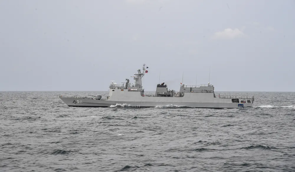 Tàu 551 Hải quân Hoàng gia Thái Lan trên tuyến tuần tra.JPG