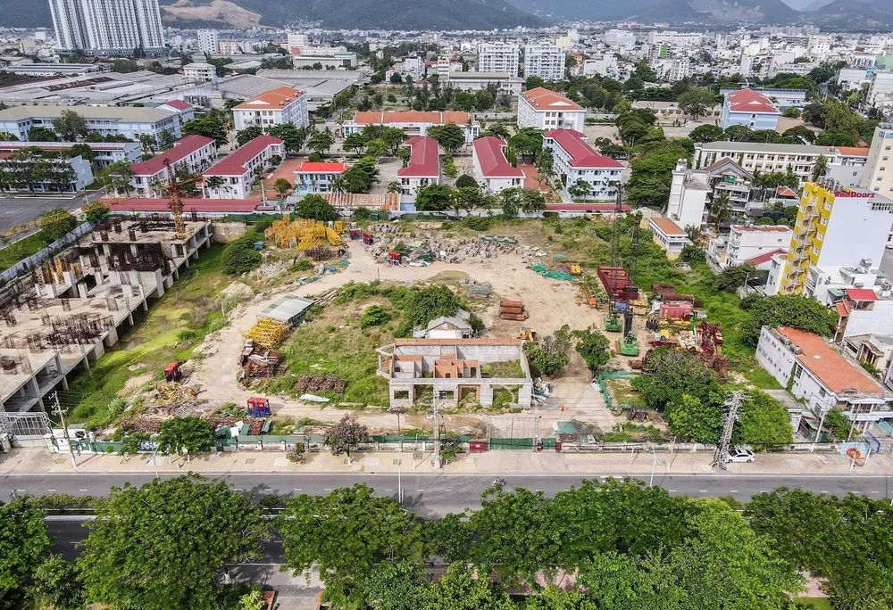 Khu đất ở số 28E đường Trần Phú cấp dự án cho Công ty Đỉnh Vàng có nhiều sai phạm. Ảnh: XUÂN HOÁT cựu -chủ-tịch.jpg