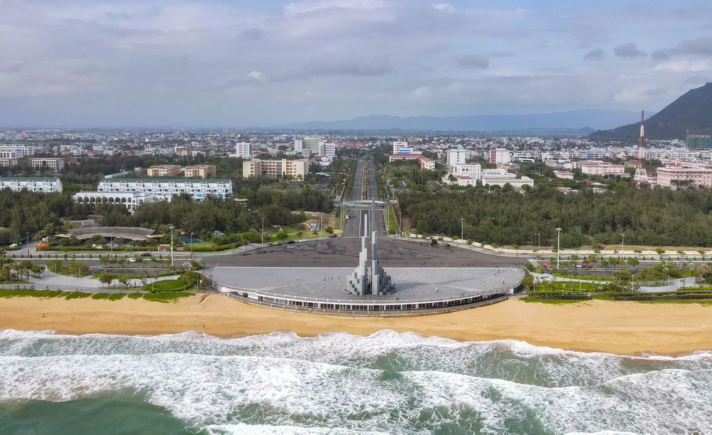 Một góc thành phố Tuy Hòa. Ảnh: HUỲNH HẢI DJI_0611.jpg