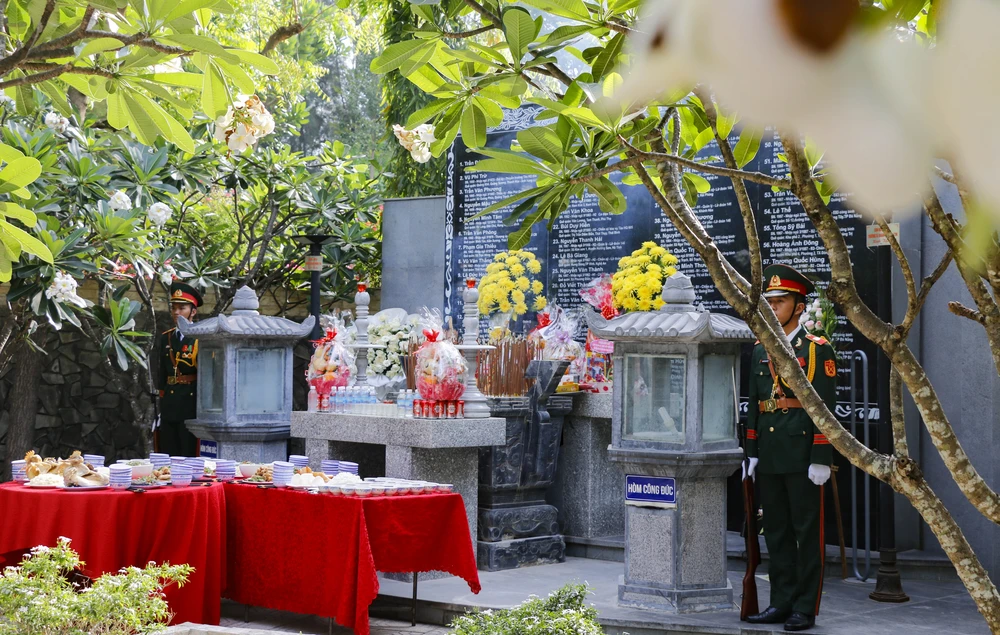 36 năm qua, kể từ ngày 14-3-1988, Đảng, Nhà nước, Nhân dân luôn khắc ghi, tri ân sâu sắc những cán bộ, chiến sĩ Hải quân đã anh dũng hy sinh trong cuộc chiến bảo vệ Gạc Ma. _MG_0079.jpg