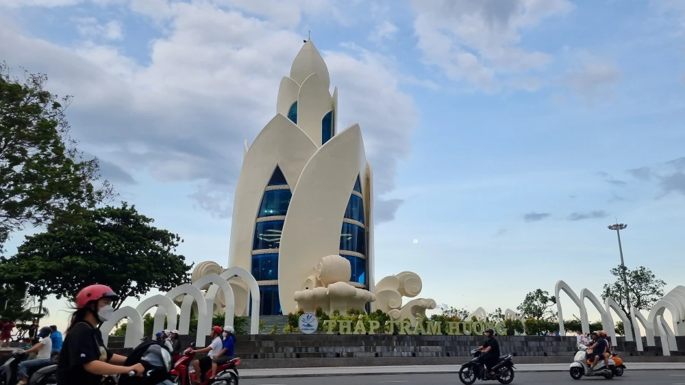 Dự án nâng cấp, cải tạo tháp Trầm Hương do Công ty Dũng Lợi trúng thầu, tham gia. Ảnh: XUÂN HOÁT 1000025794.jpg