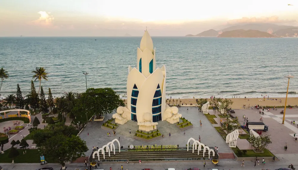 Tác phẩm dự thi phải mang tính biểu trưng, ý nghĩa của du lịch Nha Trang - Khánh Hòa. Trong ảnh: tháp Trầm Hương. Ảnh: XUÂN HOÁT du lịch Nha Trang.jpg