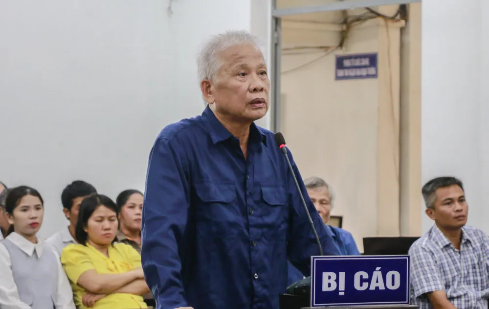 Bị cáo Nguyễn Văn Phiêu. Ảnh: XUÂN HOÁT cải tạo xe.jpg
