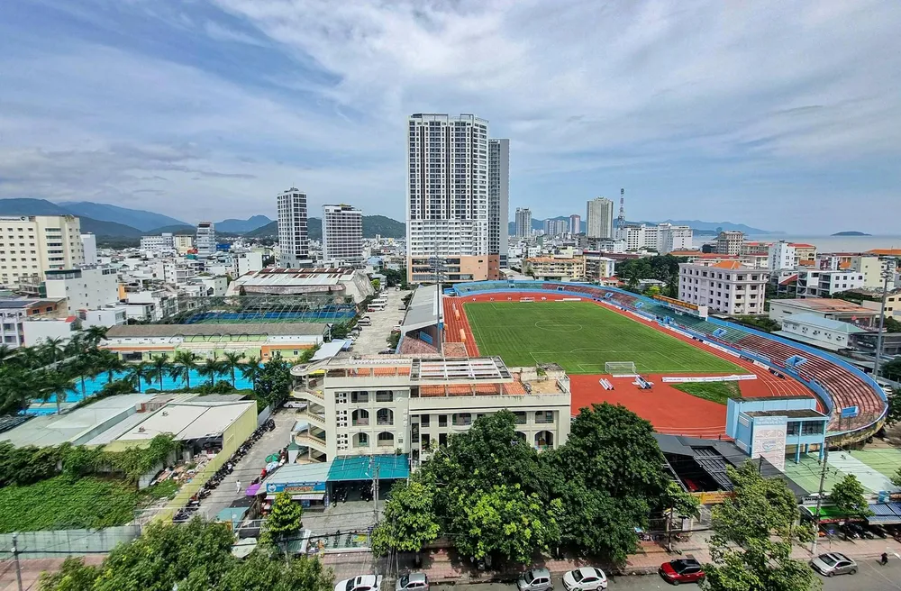 Sân vận động 19-8 vẫn là sân nhà của CLB Khánh Hòa trong mùa giải mới. Ảnh: XUÂN HOÁT 15.webp