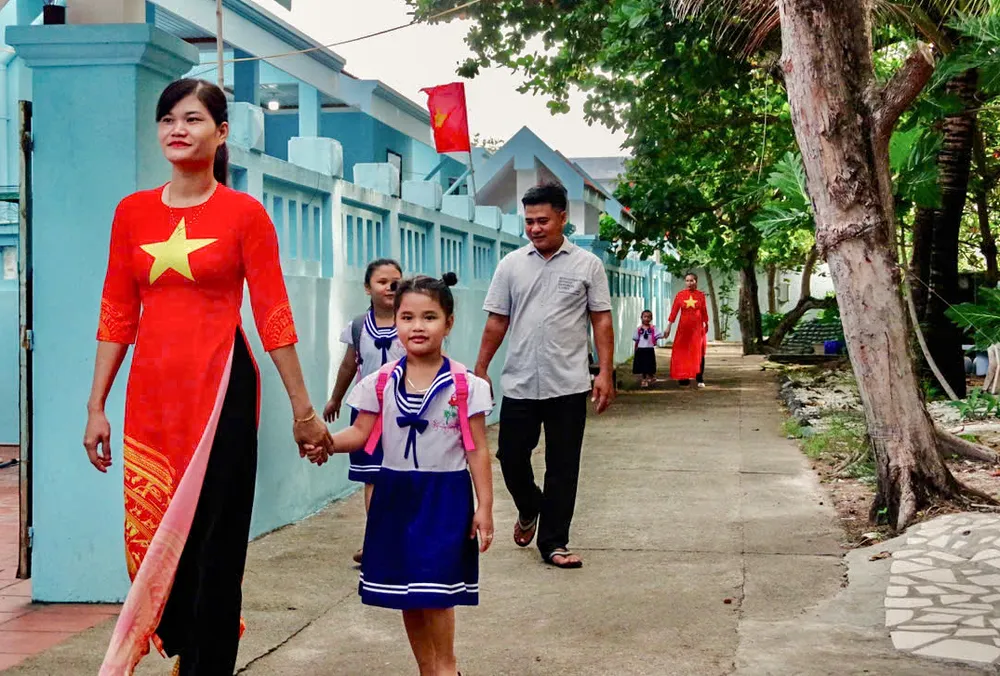 lễ khai giảng.jpg