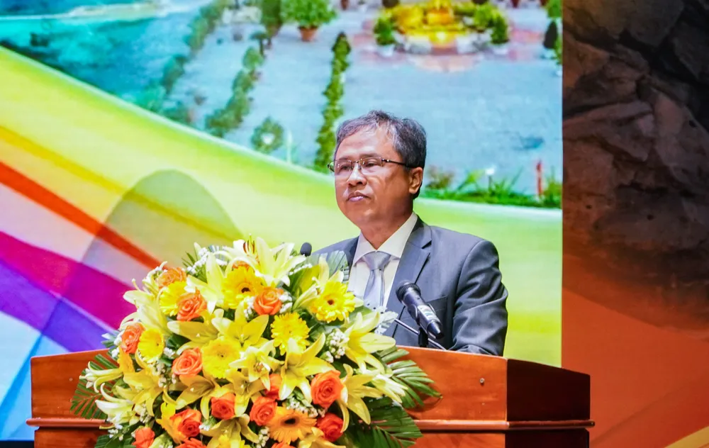 Ông Trần Hòa Nam, Phó Chủ tịch UBND tỉnh Khánh Hòa kiến nghị TP.HCM hỗ trợ về lĩnh vực y tế. Ảnh: HUỲNH HẢI 12.jpg