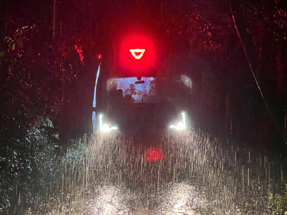 Đến 23 giờ 50 ngày 6-11, Đại tá Nguyễn Văn Sơn, Trung đoàn trưởng Trung đoàn không quân 940, phi công bay buồng trước, được lực lượng chức năng tìm thấy, đưa về điểm tập kết ở khu du lịch Hầm Hô.